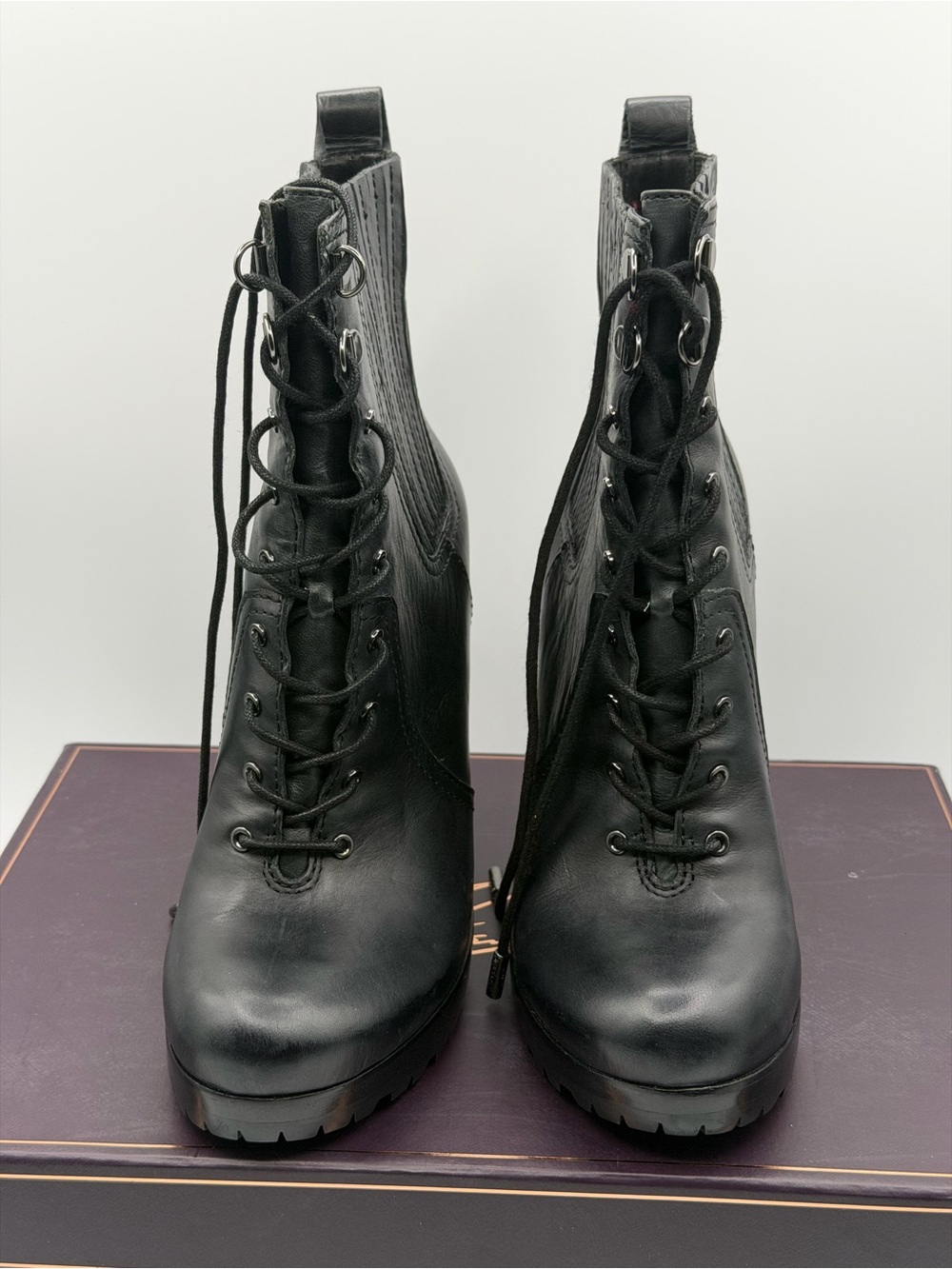 Vince Camuto Signature Women's Black Lace-Up High Heel Ankle Boots Size 8M - Picture 4 of 16
